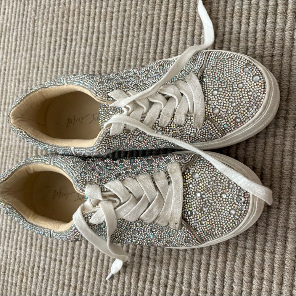 Betsey Johnson Sydny Sneakers